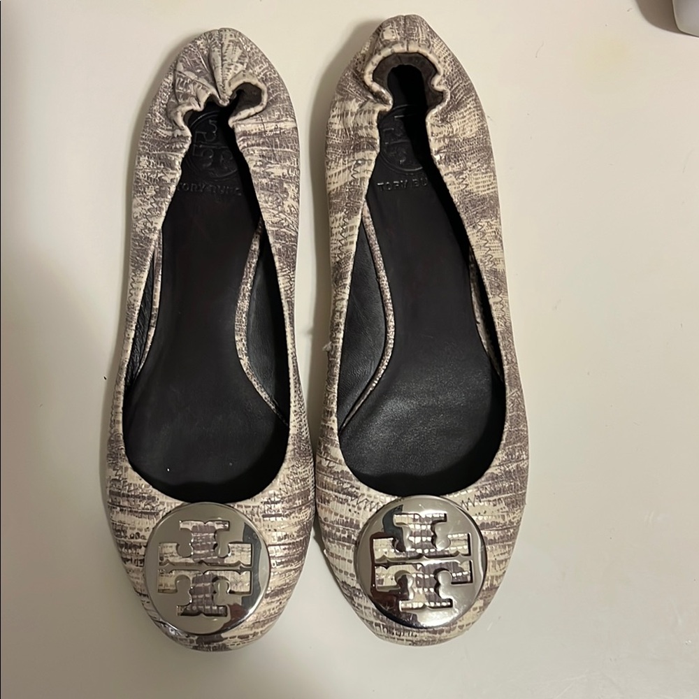 Tory Burch Cream and Black Flats with Logo Medallion